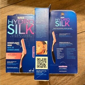 Schick Hydro Silk Dermaplaning Wand